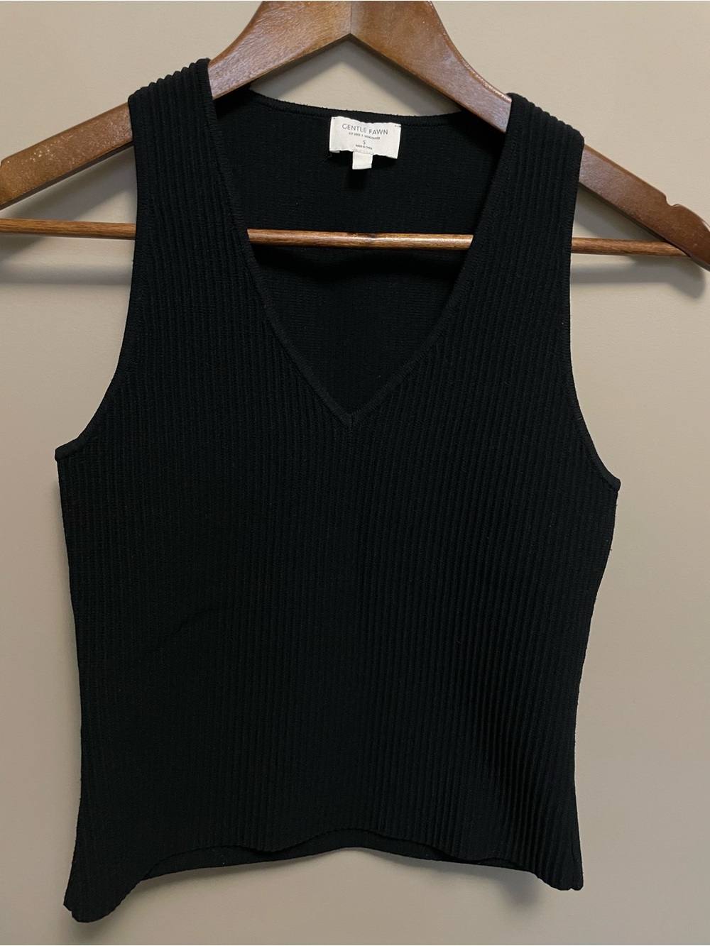 Gentle Fawn Black Ribbed V-Neck Tank Top Women’s Small